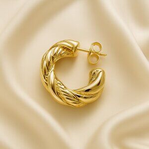 Elegant Gold Twisted Hoop Earrings – Lightweight Statement Jewelry for Everyday